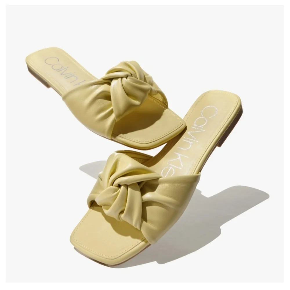 New in Box Calvin Klein Butter Yellow Mokio Knotted Flat Slide Sandals - Picture 1 of 11